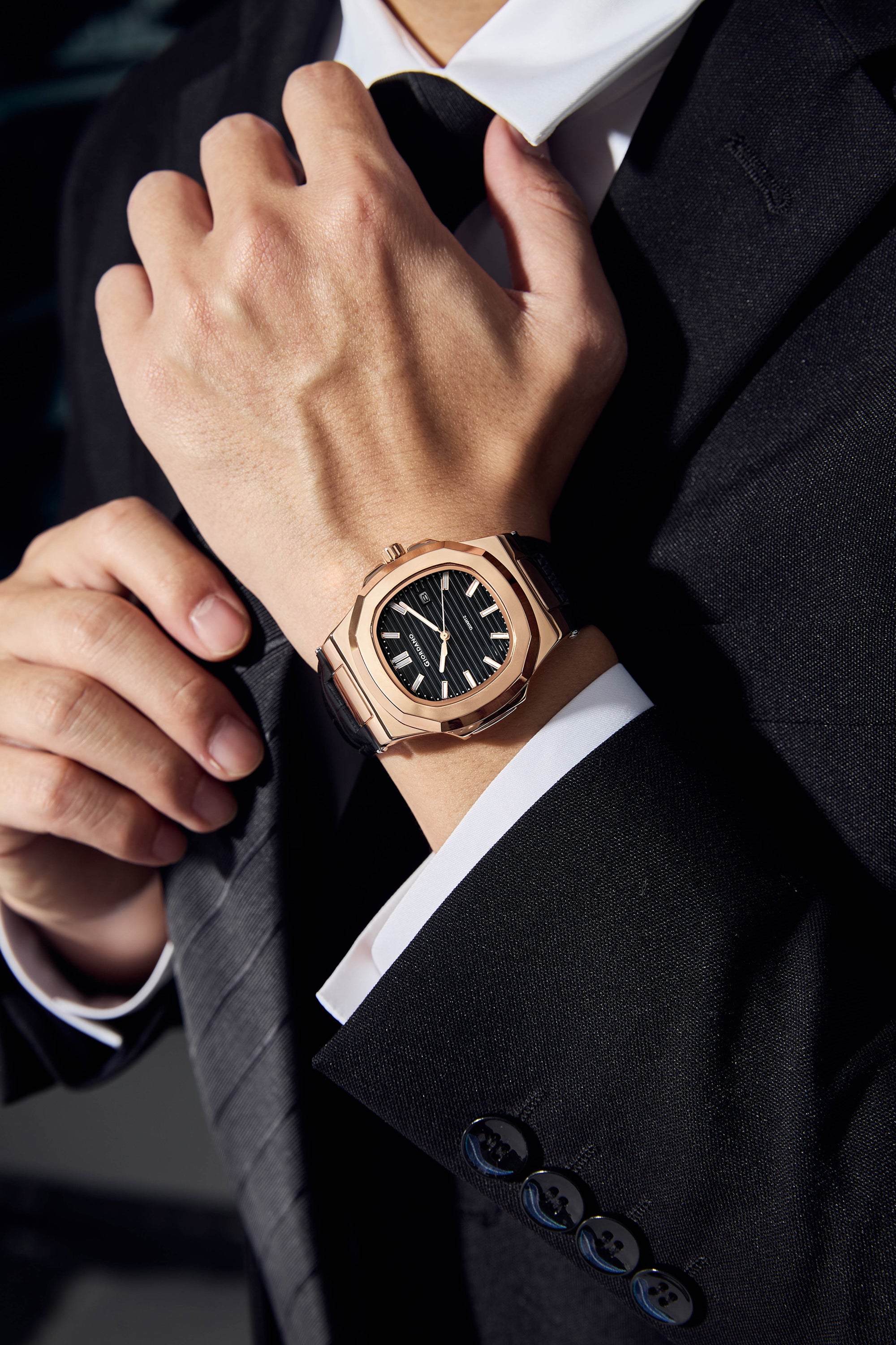 Giordano Analog Wrist Watch for Men Stylish Metal Strap with Water Resistant 3 Hand Mechanism for Men and Boys to Compliment Your Look/Ideal Gift for Male | GZ-50104-03